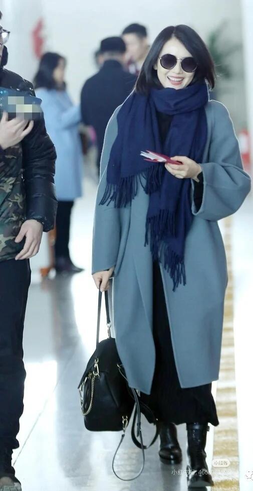 中年女性杨幂时髦穿搭_中国中年女明星_中年女性高圆圆时髦穿搭