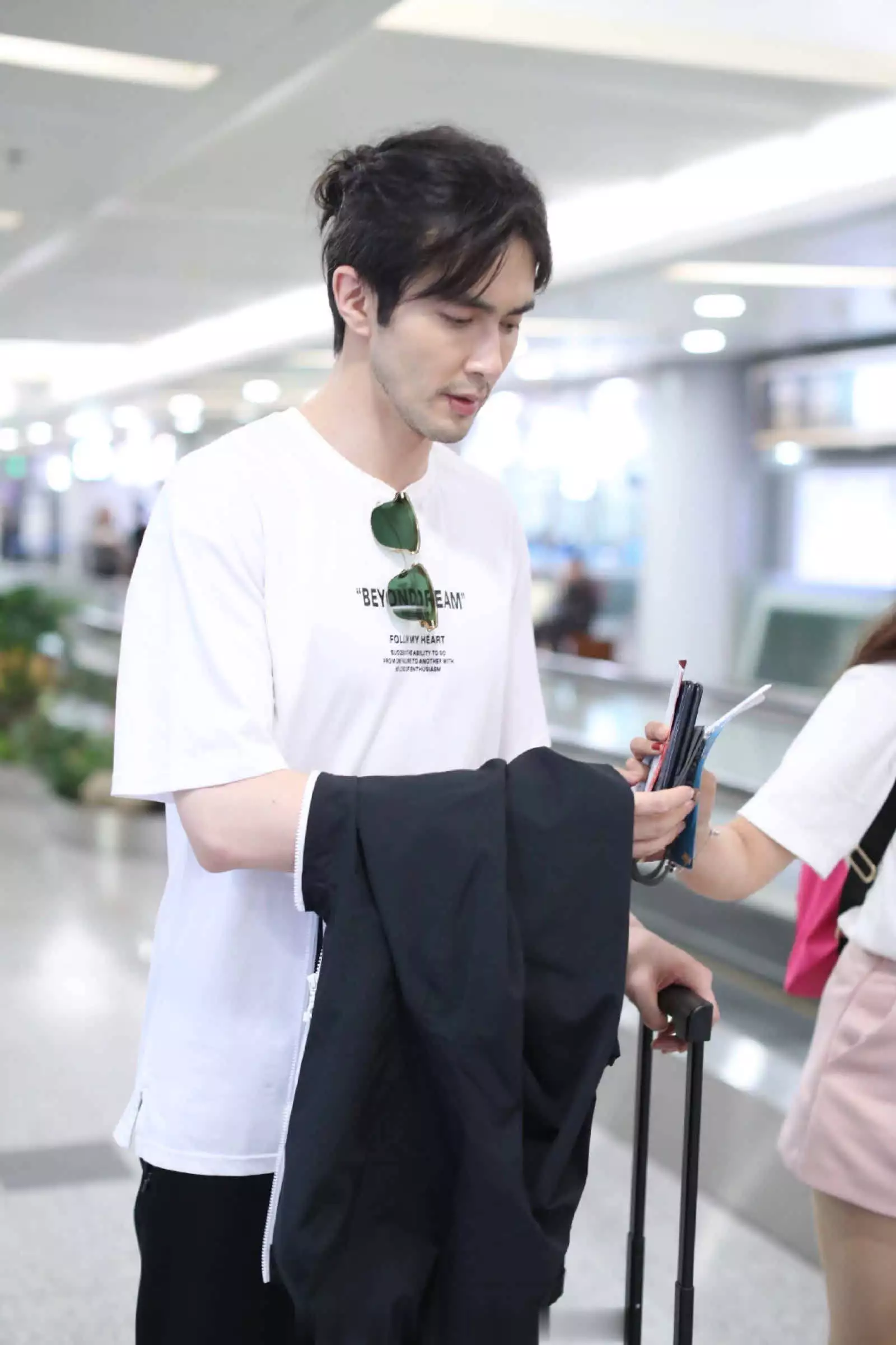 从默默无闻到大红大紫，高伟光靠的是什么？