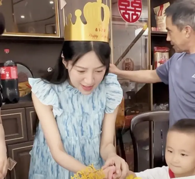 网红麦小登直播带货争议_农村女孩短视频带货_网红麦小登黑料,